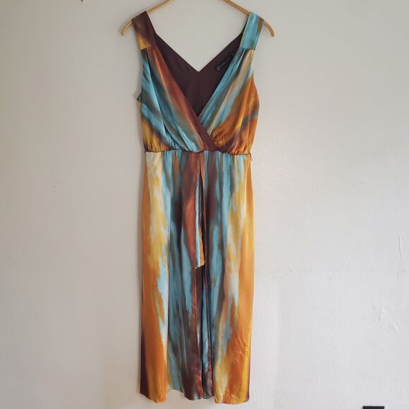 New York and Company Drama Romper Abstract Print Satin V Neck Fairy - Picture 1 of 16